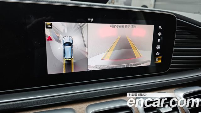 Mercedes-Benz GLE-Class 2021 — photo 16