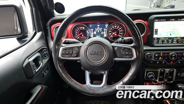 Jeep Wrangler 2021 — photo 13