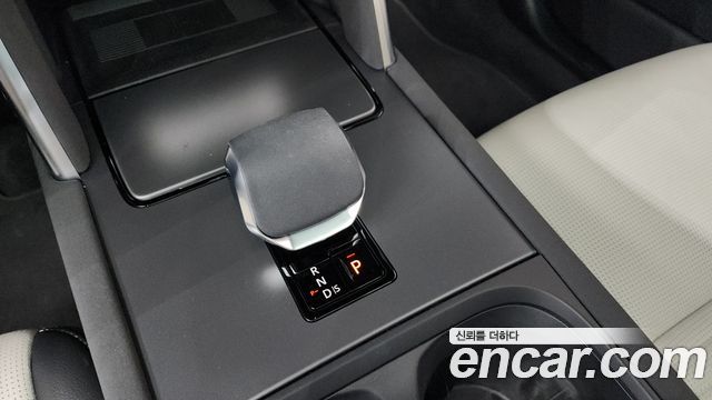 Land Rover Discovery Sport 2025 — photo 9