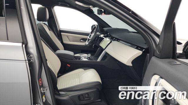 Land Rover Discovery Sport 2025 — photo 11