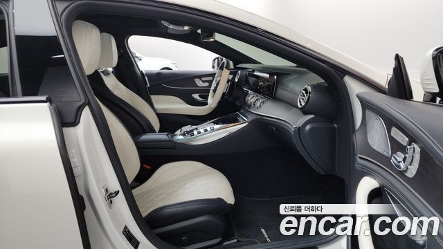 Mercedes-Benz AMG GT 2022 — photo 11
