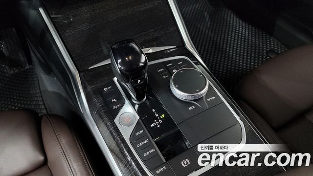 BMW 3-Series 2022 — photo 9