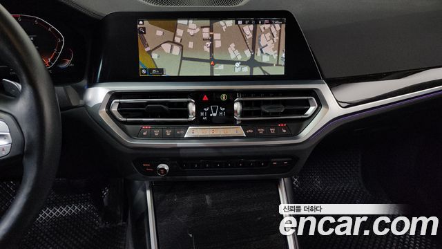 BMW 3-Series 2022 — photo 14