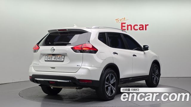 Nissan X-Trail 2018 — photo 2