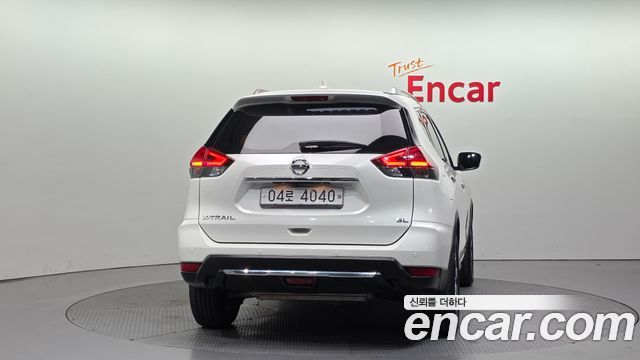 Nissan X-Trail 2018 — photo 4