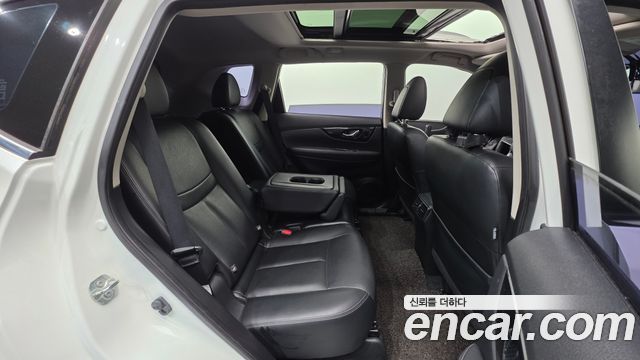 Nissan X-Trail 2018 — photo 19