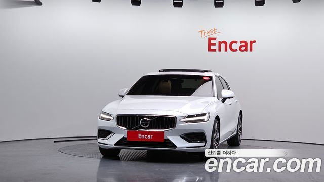 Volvo S60 2025 — photo 3