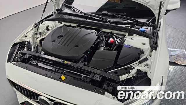 Volvo S60 2025 — photo 6
