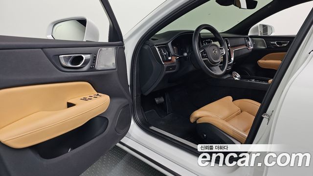 Volvo S60 2025 — photo 11