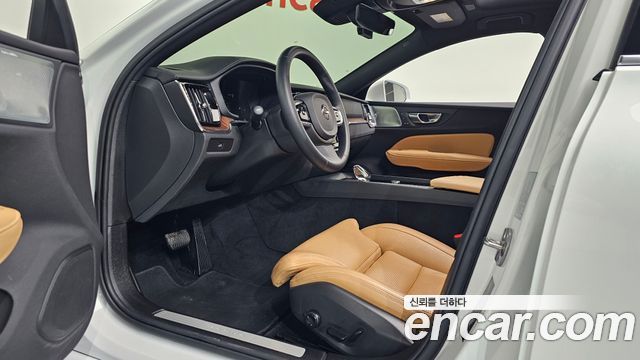 Volvo S60 2025 — photo 12