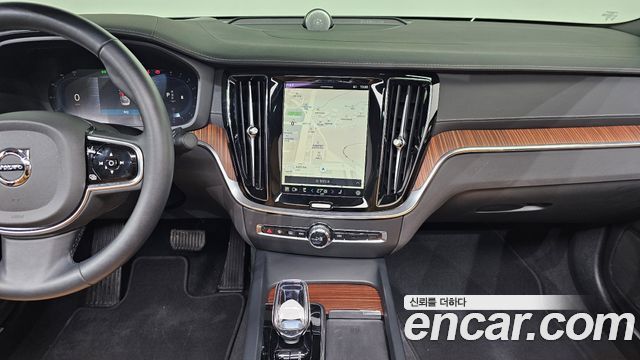 Volvo S60 2025 — photo 17