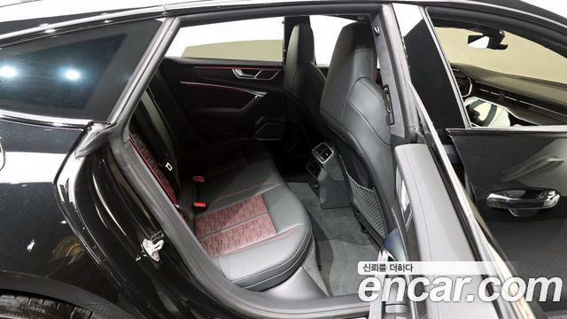 Audi RS7 2025 — photo 12