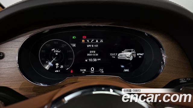 Bentley Bentayga 2023 — photo 8
