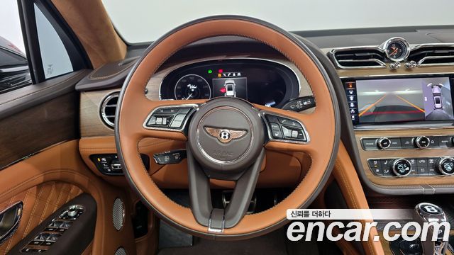 Bentley Bentayga 2023 — photo 13