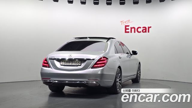 Mercedes-Benz S-Class 2020 — photo 4