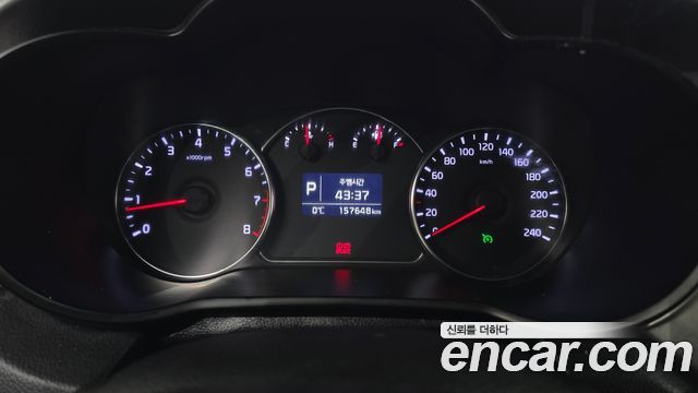 Kia Carens 2014 — photo 8