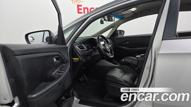 Kia Carens 2014 — photo 10