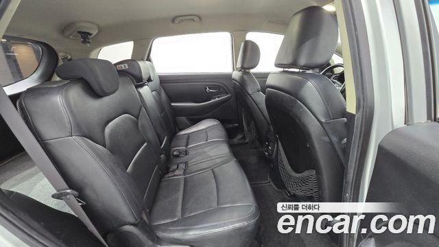 Kia Carens 2014 — photo 12