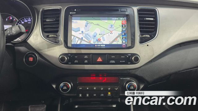 Kia Carens 2014 — photo 15