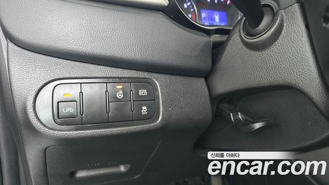 Kia Carens 2014 — photo 17