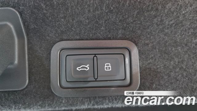 Audi A6 2023 — photo 20