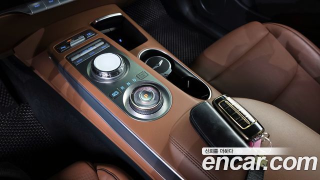 Genesis GV70 2021 — photo 9