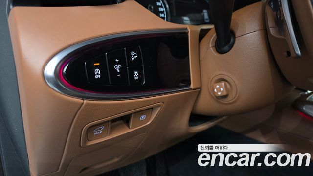Genesis GV70 2021 — photo 11