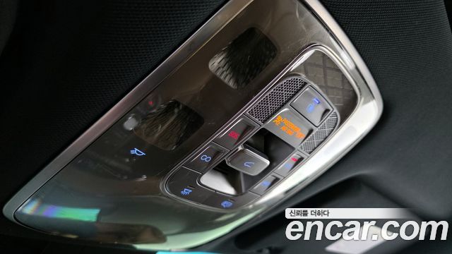 Genesis GV70 2021 — photo 14