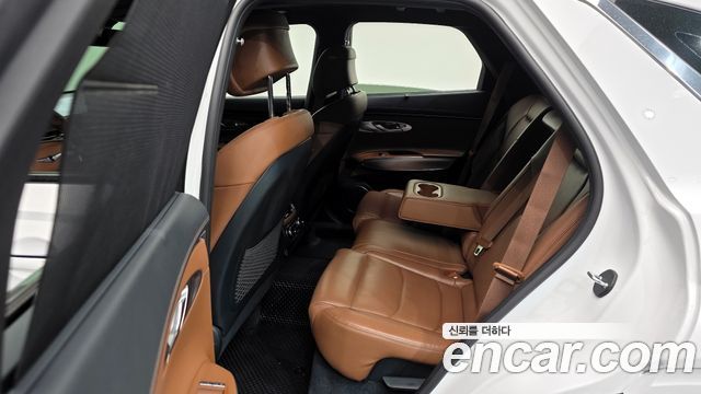 Genesis GV70 2021 — photo 20