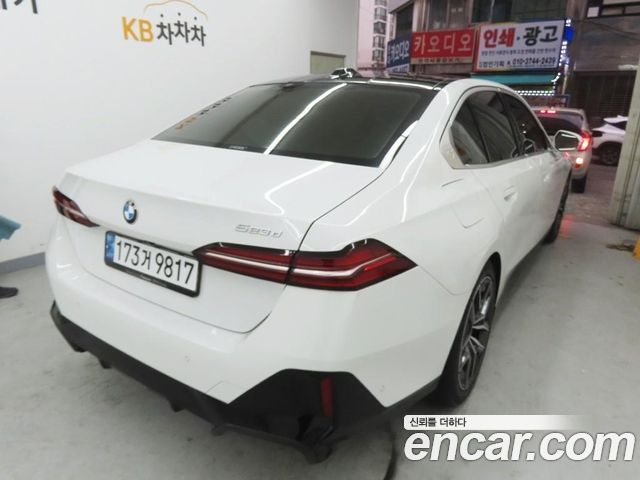 BMW 5-Series 2024 — photo 3