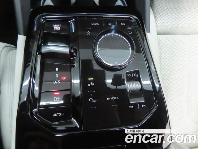 BMW 5-Series 2024 — photo 13