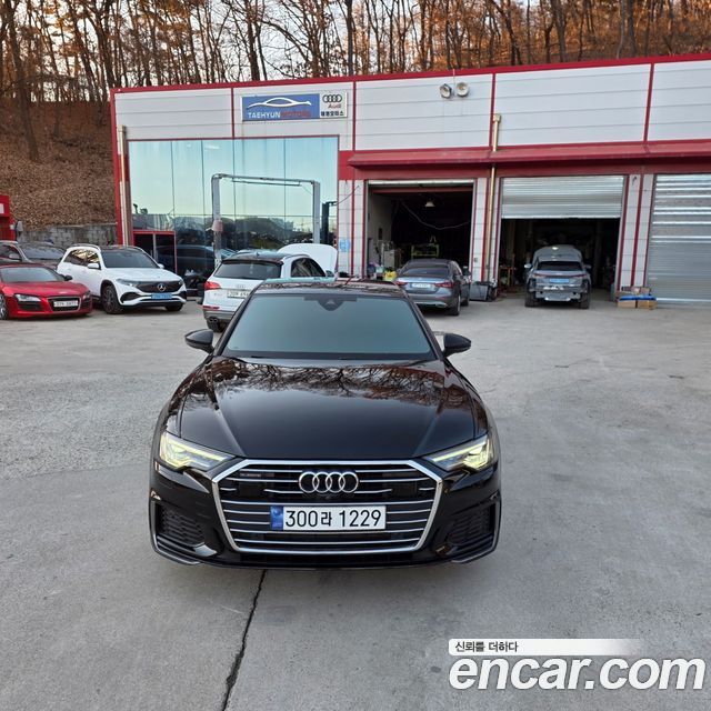 Audi A6 2022 — photo 1