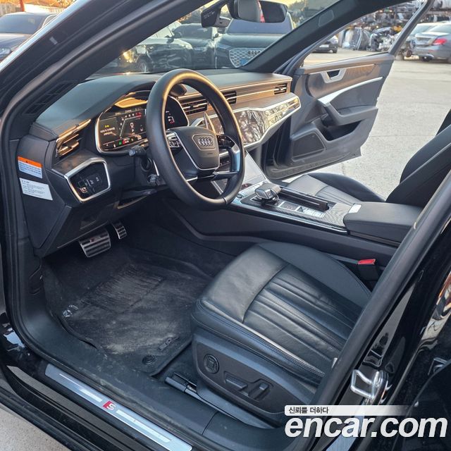 Audi A6 2022 — photo 10