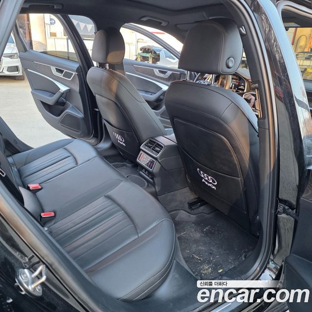 Audi A6 2022 — photo 13