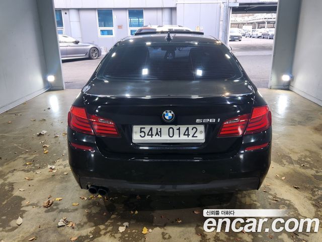 BMW 5-Series 2013 — photo 5
