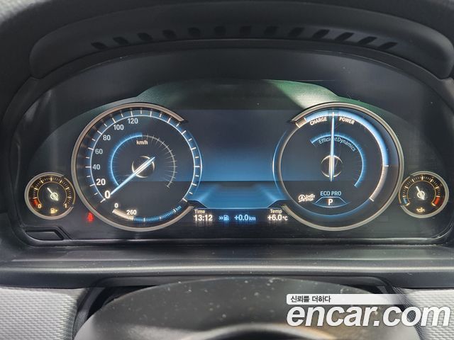 BMW 5-Series 2013 — photo 11