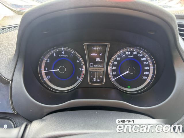 Hyundai Grandeur 2011 — photo 10