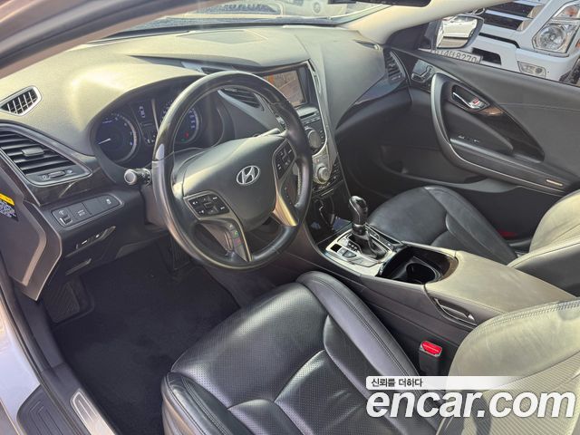 Hyundai Grandeur 2011 — photo 16