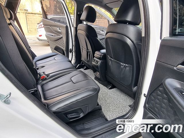 Hyundai Santafe 2023 — photo 9
