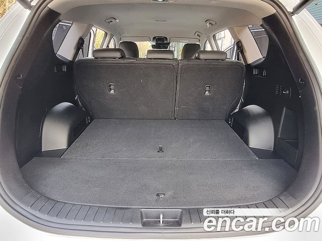 Hyundai Santafe 2023 — photo 18