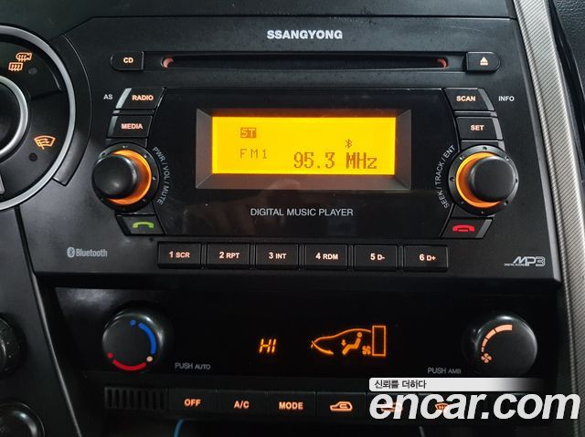 KG Mobility KORANDO 2014 — photo 16
