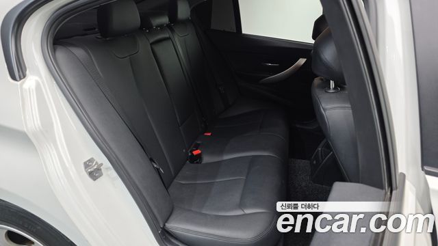 BMW 3-Series 2015 — photo 12