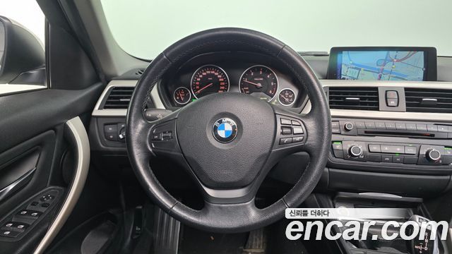 BMW 3-Series 2015 — photo 13