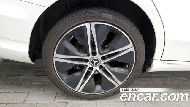 Mercedes-Benz C-Class 2021 — photo 5