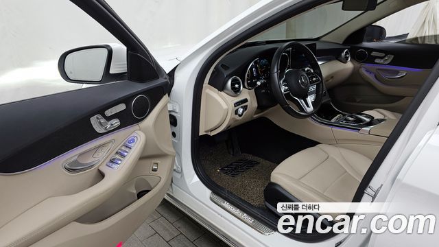 Mercedes-Benz C-Class 2021 — photo 10