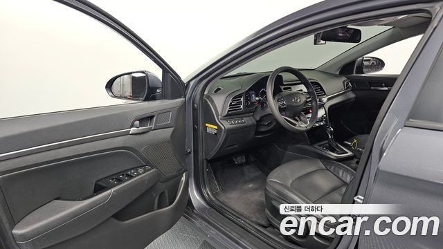 Hyundai AVANTE 2020 — photo 10