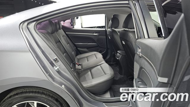 Hyundai AVANTE 2020 — photo 13