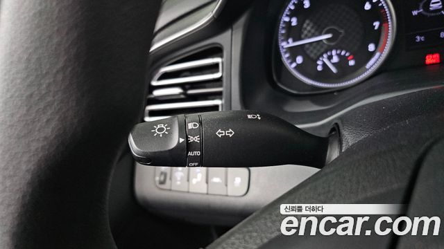 Hyundai AVANTE 2020 — photo 16