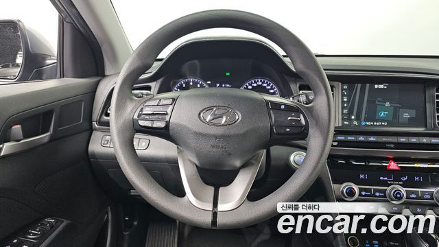 Hyundai AVANTE 2020 — photo 17