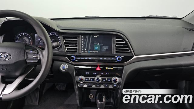 Hyundai AVANTE 2020 — photo 18